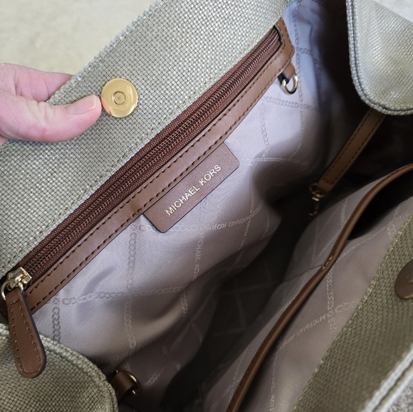 Michael Kors Large Purse Beige With Slight Shimmer Rope Handle Canvas Handbag - Picture 9 of 16